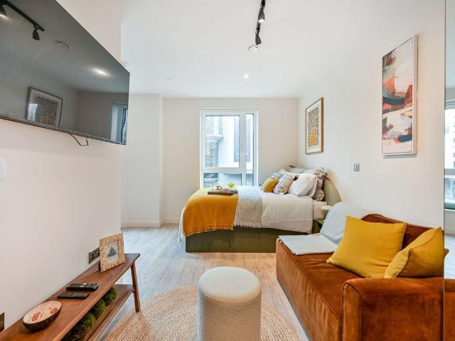 Studio for rent in Norbiton, Greater London