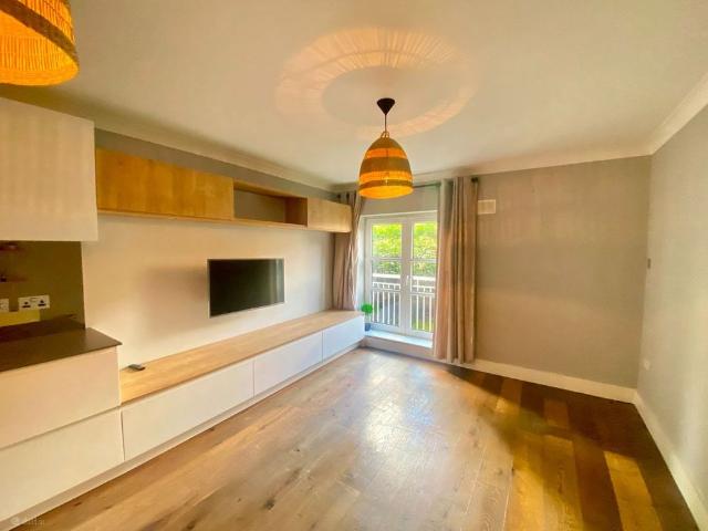 Apartment to rent in Bluebell, North Tipperary