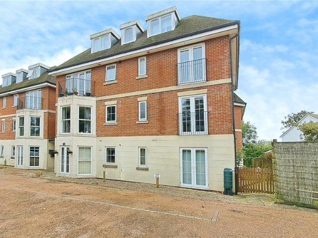 Apartment for rent in St Helen's, Guestling Green
