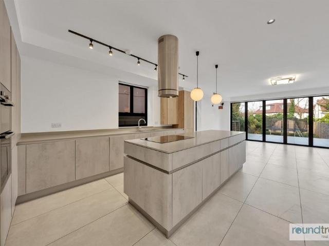 House for rent in Golders Green, Greater London