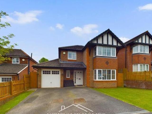 House for sale in Holywell
