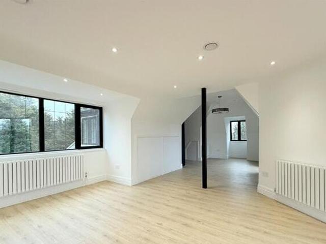 House for sale in Potters Bar, Isle Of Man