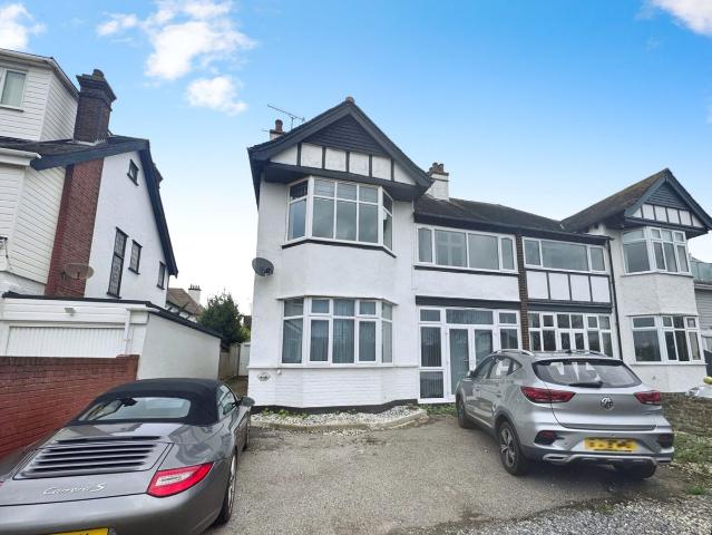 Apartment for rent in Alton Barnes, Essex