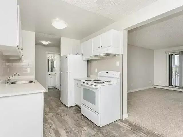 Apartment for rent in Wedgewood, Alberta