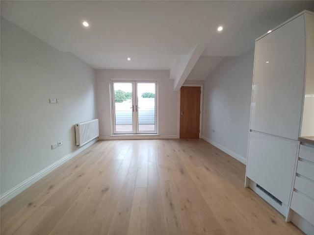Apartment for rent in Chiselhampton, Berrick Salome