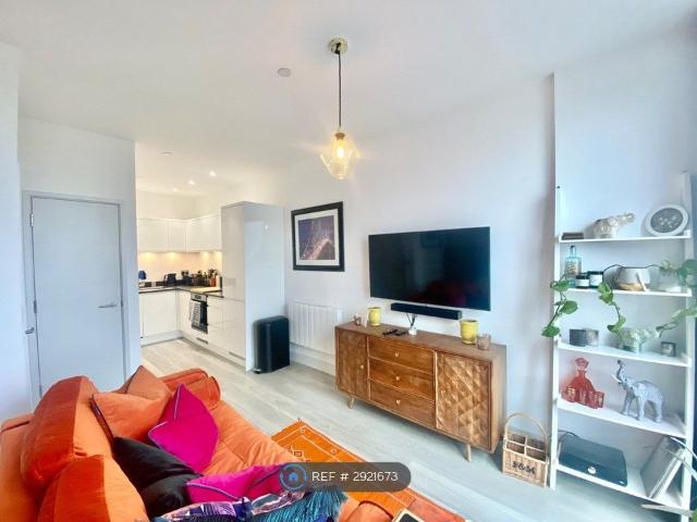 Studio for rent in Bracknell