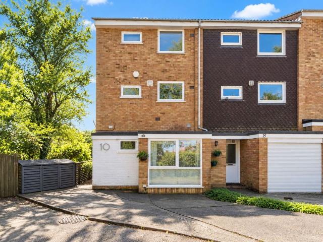 House for rent in Beaconsfield and Chepping Wye Community Board, Loudwater