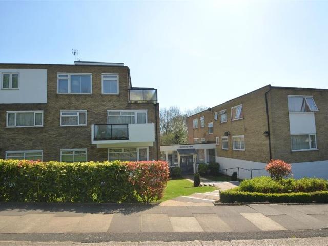 Apartment for rent in Mill Hill, Greater London