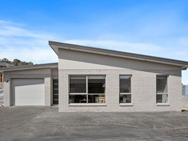 Townhouse for rent in Hobart, Tasmania