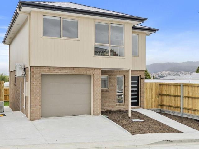 Townhouse for rent in Hobart, Tasmania