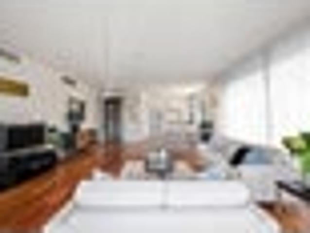 Apartment for sale in Takapuna, Oroua County