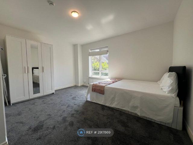 Room for rent in West Thurrock, Essex