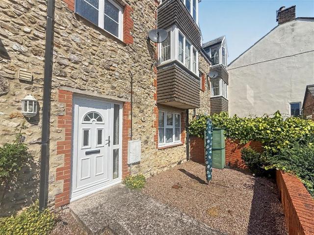 Apartment for rent in Chard Town, Chard
