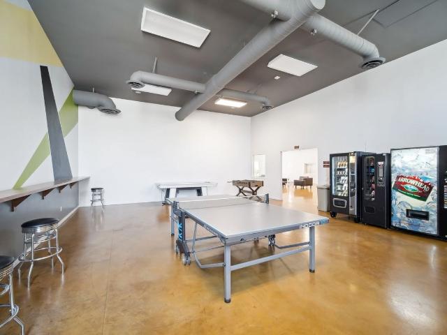 Apartment for rent in Canoga Park, California
