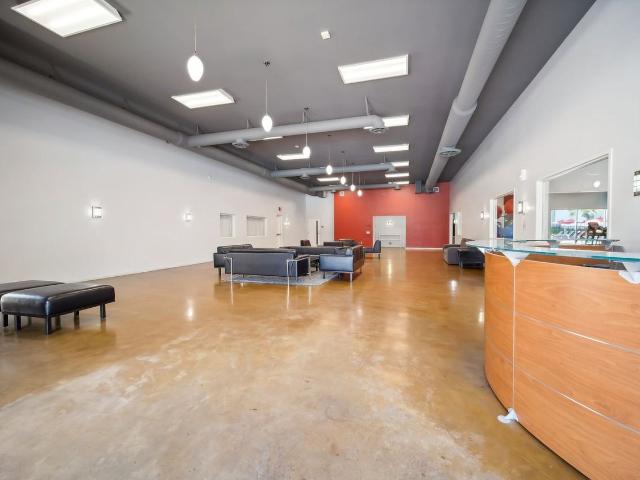 Apartment for rent in Canoga Park, California
