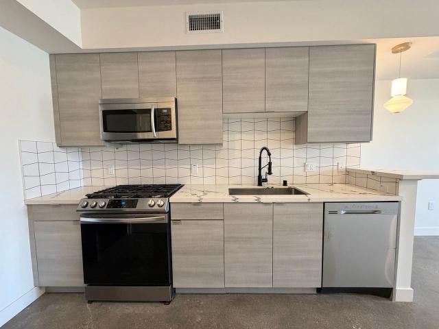 Apartment for rent in Canoga Park, California