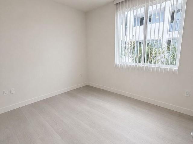Apartment for rent in Canoga Park, California