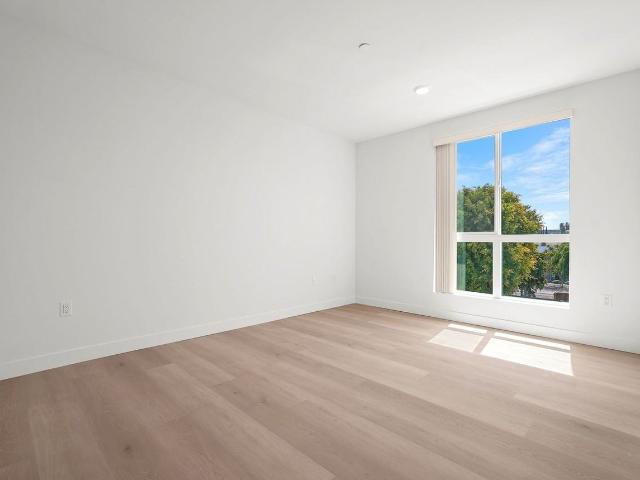 Apartment for rent in Canoga Park, California