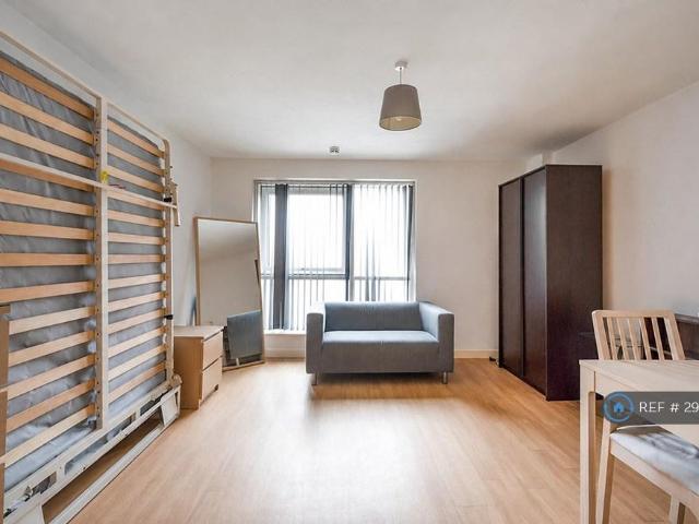 Apartment for rent in Portsea, City Of Portsmouth