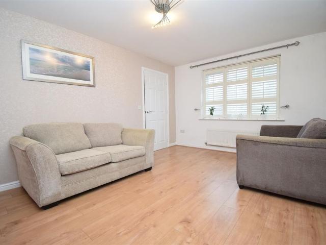 House for rent in Howlett Cross, Robin Hood