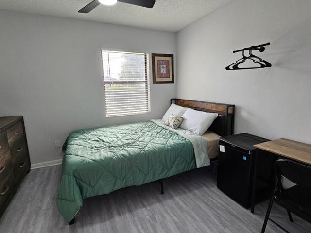 Room for rent in Florida