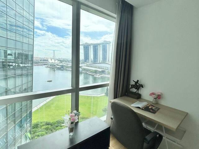 Room for rent in Marina Square