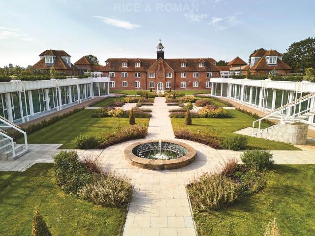 Apartment for rent in Thorpe, Row Town