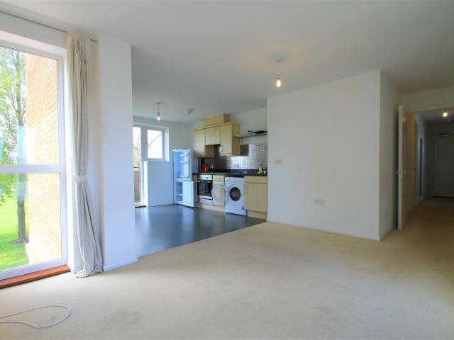 Apartment for rent in Cardiff International Sports Village, Falcon Lodge