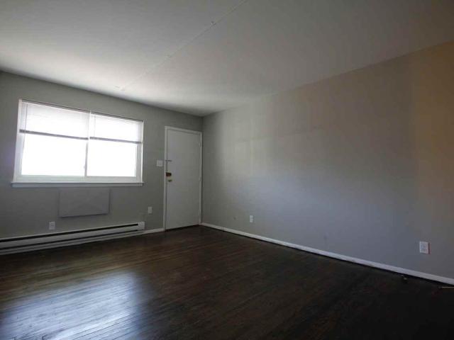 Apartment for rent in Oaklyn, New Jersey