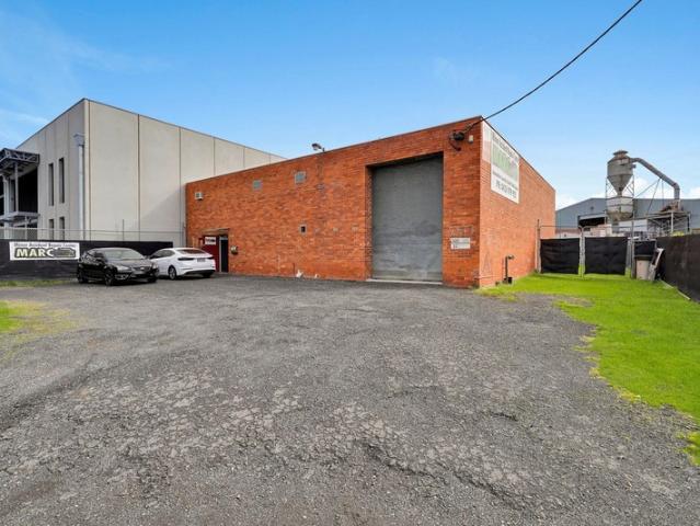 Warehouse for rent in Camerons Creek, Victoria