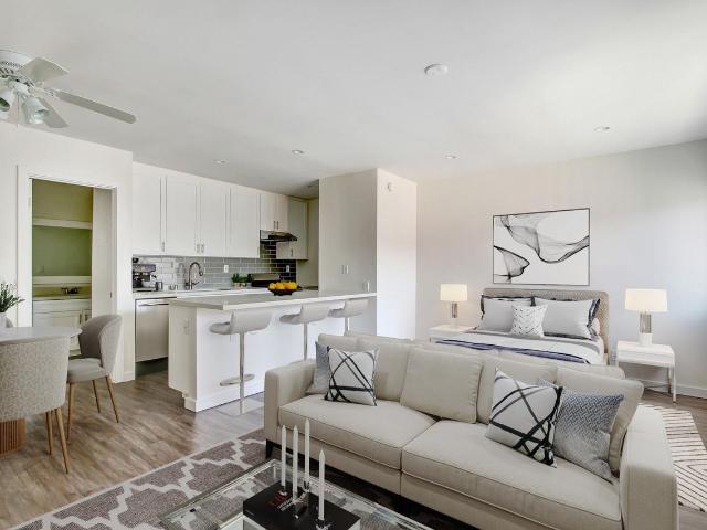 Apartment for rent in Canoga Park, California