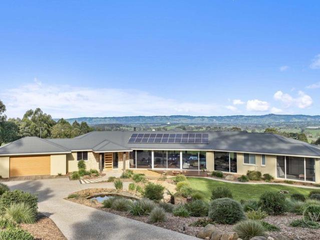 Cottage for sale in Buln Buln East, Victoria