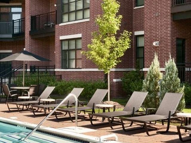 Apartment for rent in Englewood