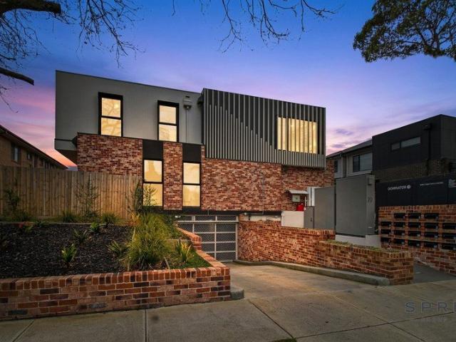 Townhouse for sale in Camerons Creek, Victoria