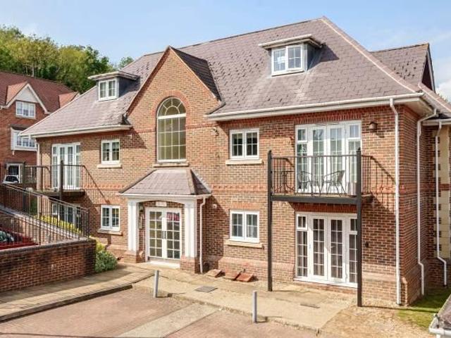 Apartment for rent in Beaconsfield and Chepping Wye Community Board, Loudwater