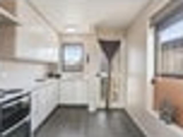 Apartment for sale in Chaslands, Canterbury