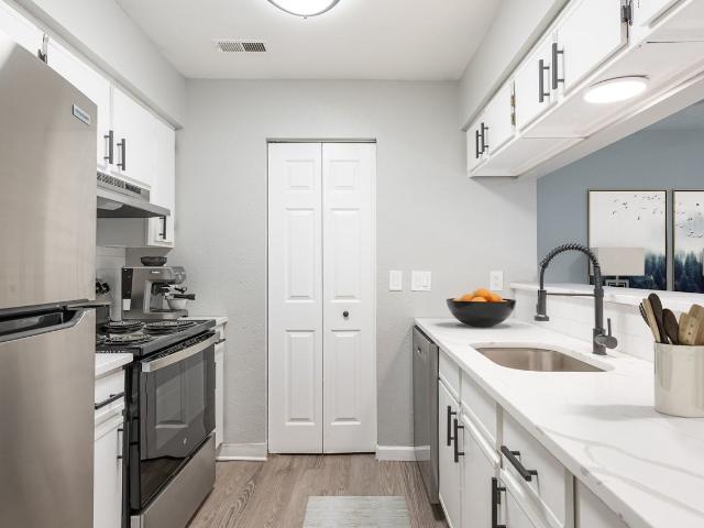 Apartment for rent in Mecklenburg, North Carolina