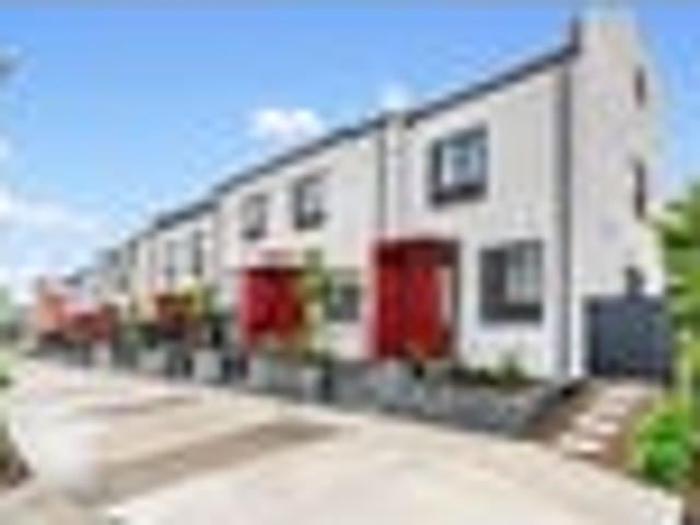 Townhouse for sale in Mount Roskill, Oroua County