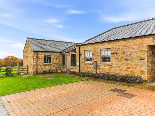 House for rent in Oulton, Leeds