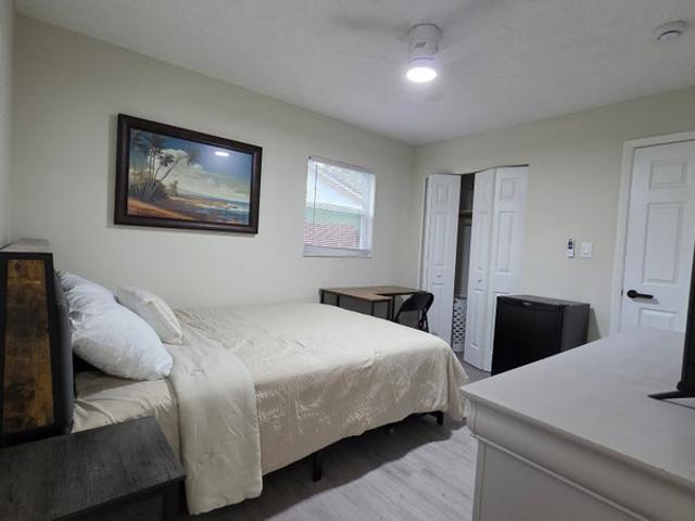 Room for rent in Carver Shores, Orlando
