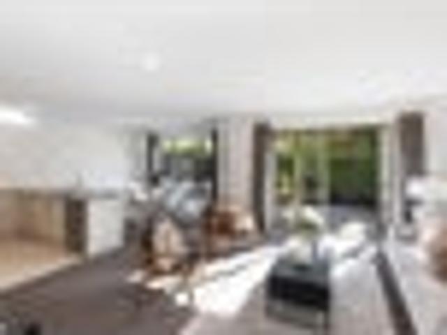 Townhouse for sale in Heathcote, Canterbury