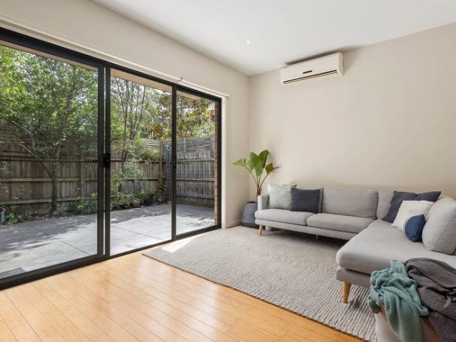 Townhouse for rent in Camerons Creek, Victoria