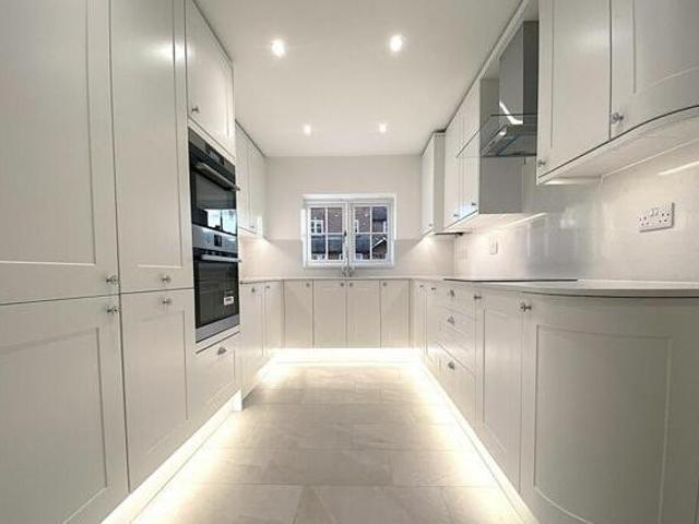 House for rent in Holtspur, Beaconsfield