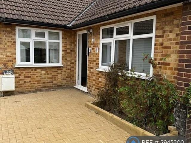 House for rent in Fallow Corner, Greater London