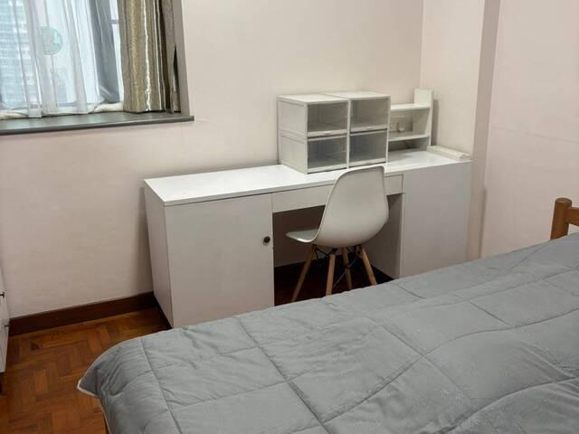 Room for rent in Serangoon