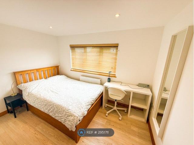 Room for rent in Feckenham, City Of Bristol