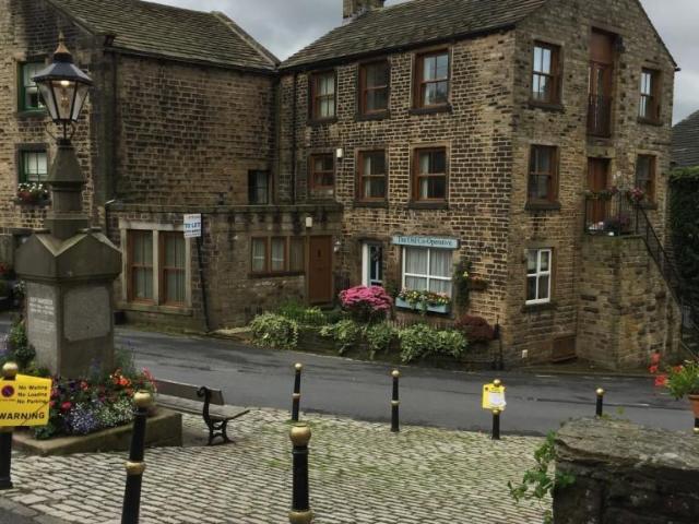 House for rent in Saddleworth, Pendock