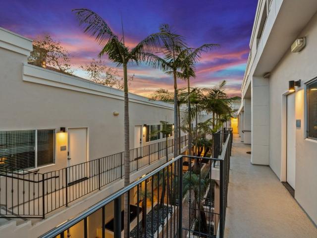 Apartment for rent in Santa Monica, California