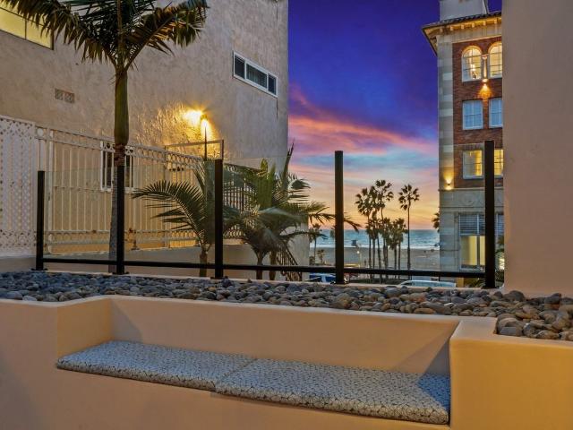 Apartment for rent in Santa Monica, California