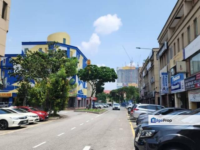 Shop for sale in Petaling, Damansara Damai